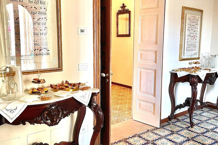 Room 55 of 98