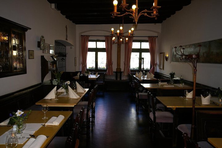Dining 25 of 37