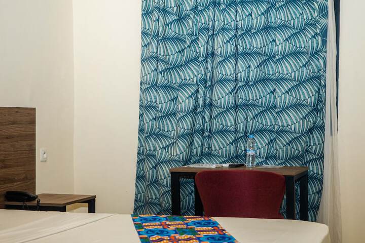 Room 15 of 32