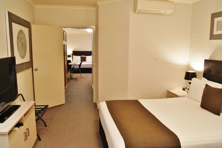 Room 15 of 78