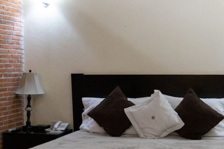 Room 20 of 34