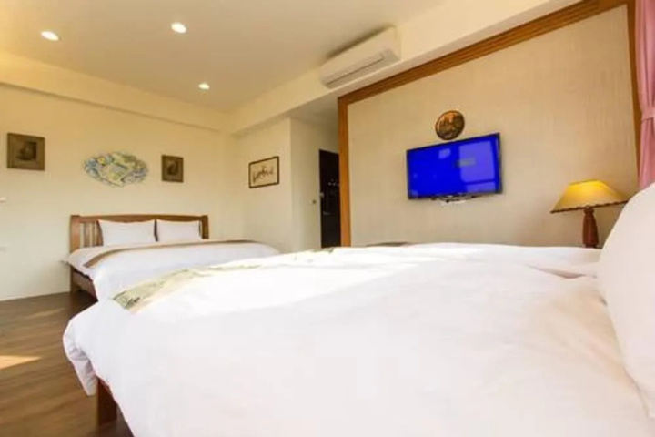Room 3 of 16