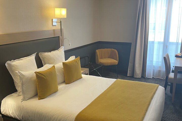 Room 34 of 52