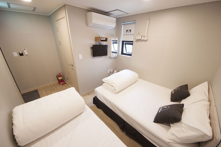 Room 18 of 44