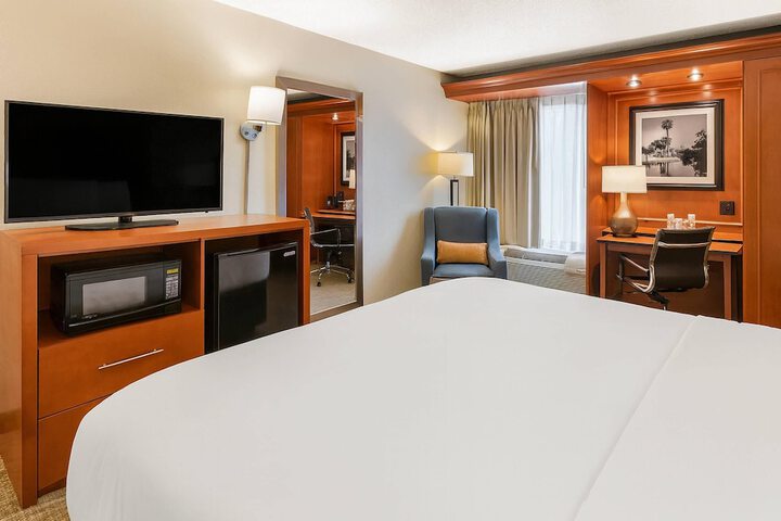 Room 19 of 30