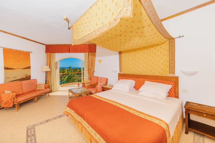 Room 12 of 86