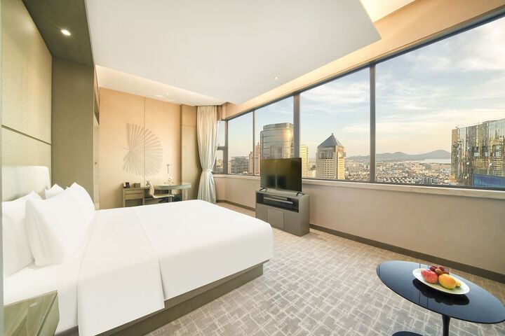 Room 15 of 53