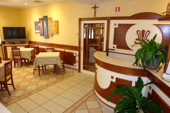 Hotel 2 of 31