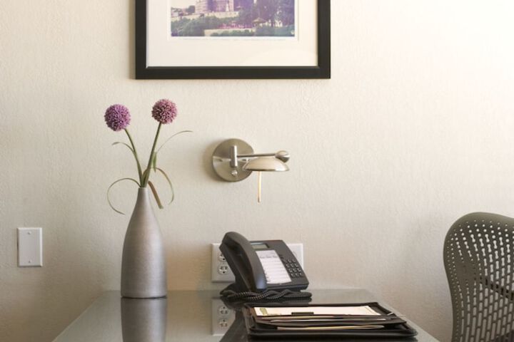 Room 6 of 26