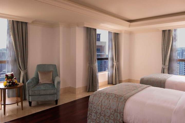 Room 12 of 53