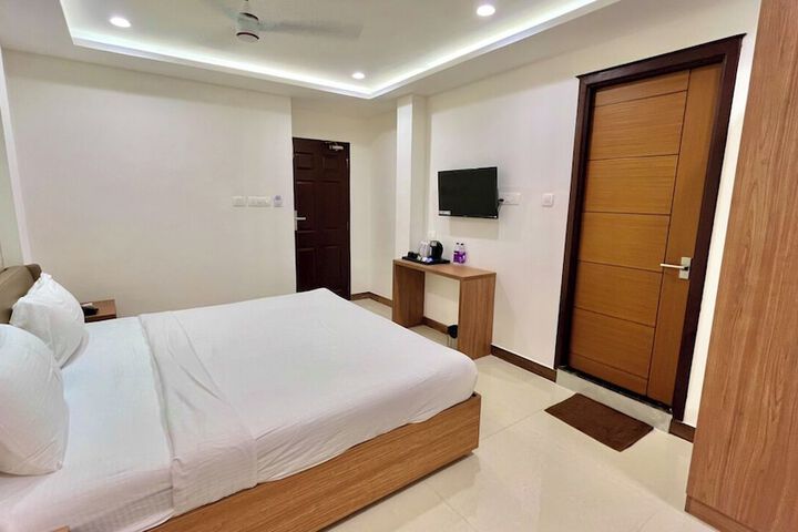 Room 19 of 97