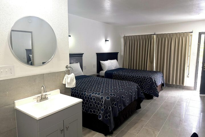 Room 11 of 20