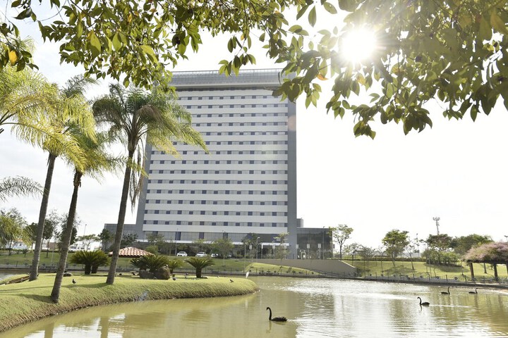 Hotel Exterior 64 of 69