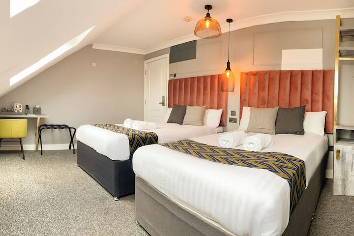 Room 14 of 27