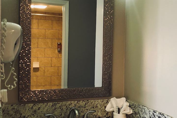 Bathroom sink