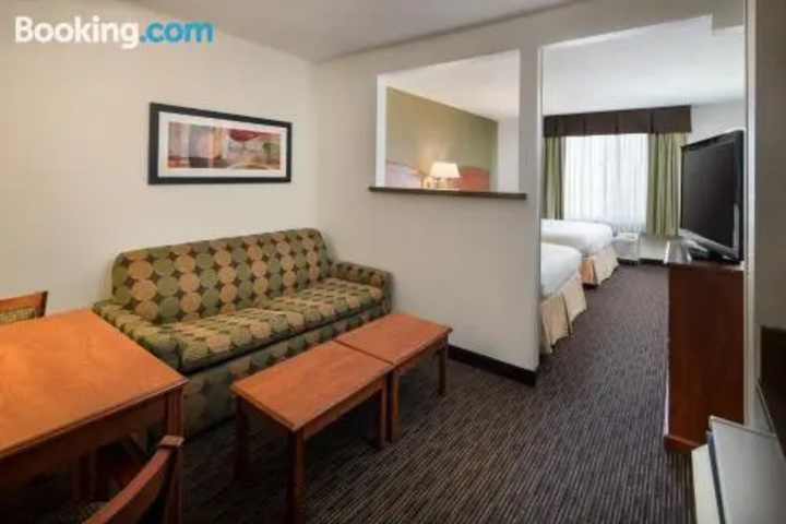 Exterior of Ramada Inn & Suites Denver International Airport
