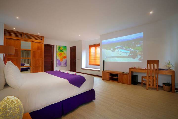 Room 10 of 98