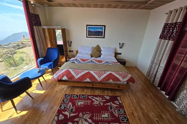 Room 4 of 19