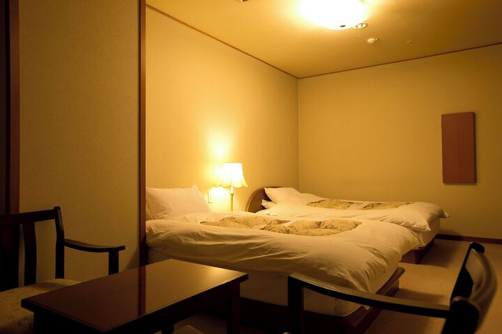 Room 10 of 47