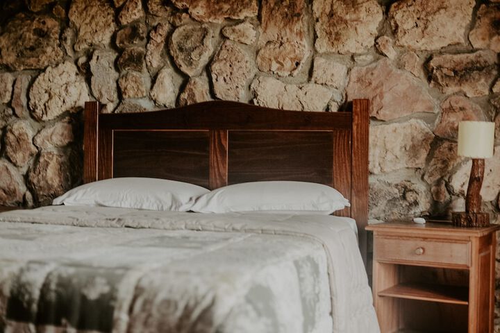 Room 6 of 7