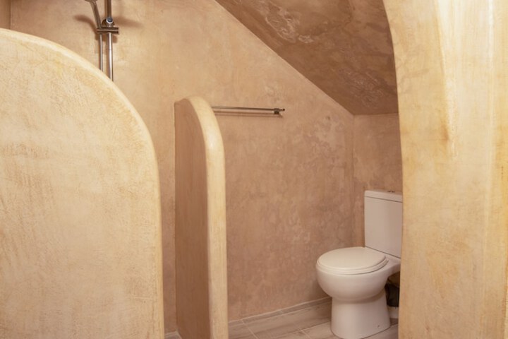 Clean Restrooms