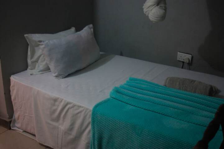 Room 12 of 50