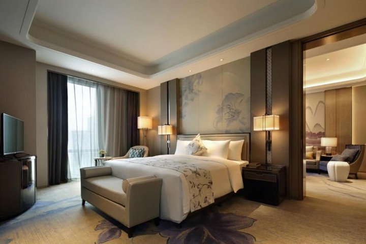 Room 11 of 44