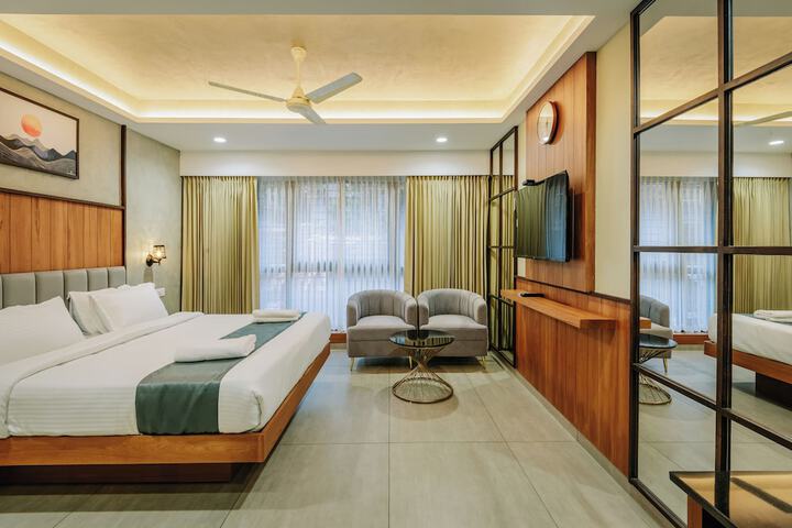 Room 28 of 107