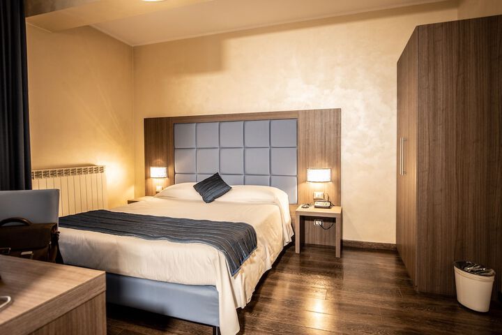 Room 9 of 53