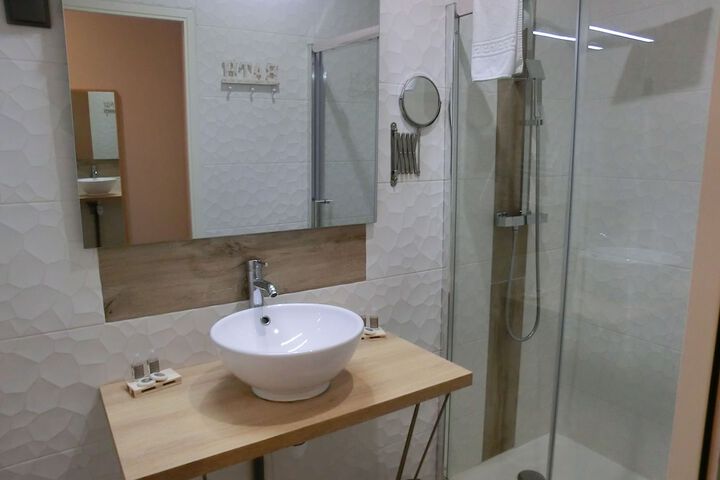 Room 44 of 62