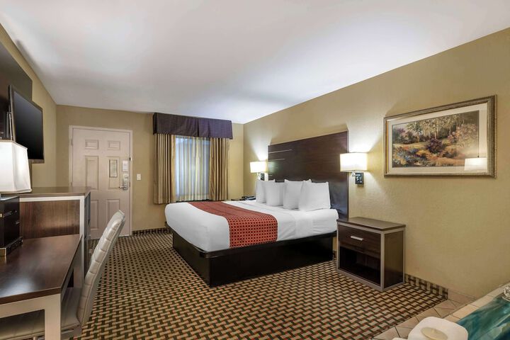 Room 17 of 29