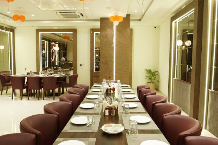 Dining 48 of 72