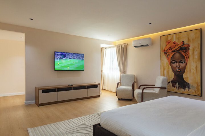 Room 6 of 34