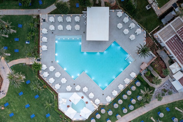 Pool 71 of 209