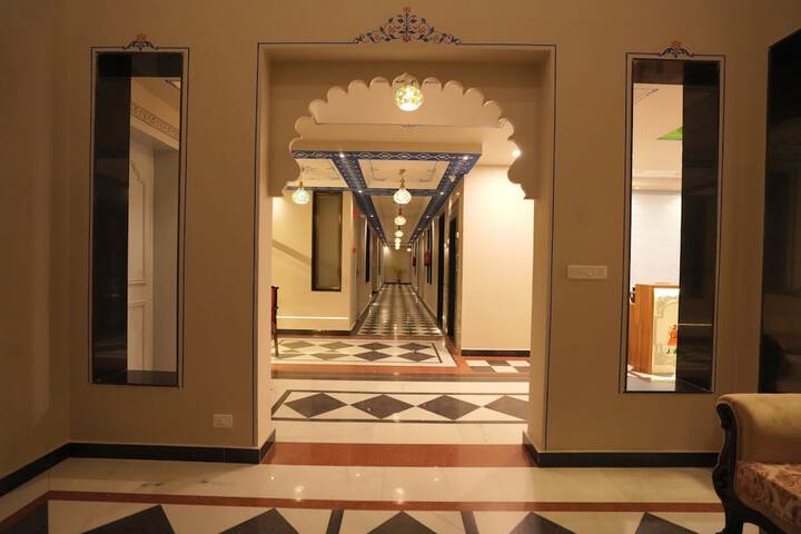 Hotel Interior 4 of 29