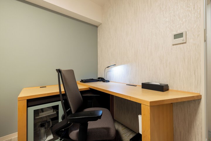 Room 30 of 177