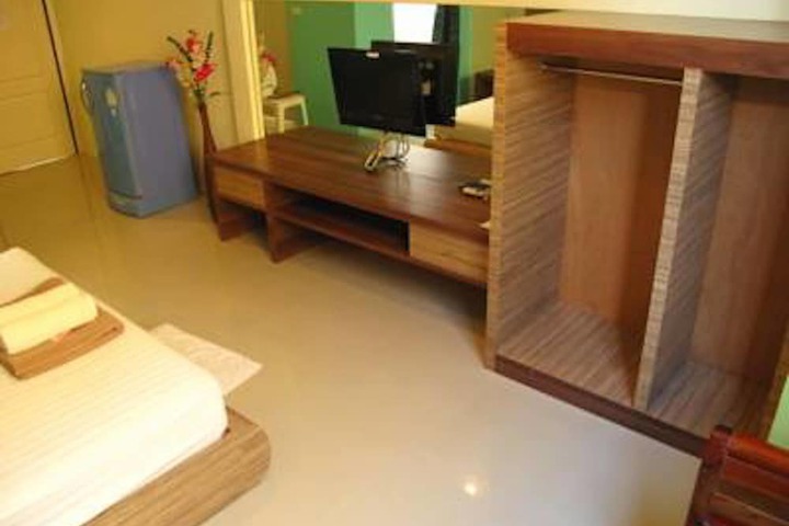 Room 17 of 32