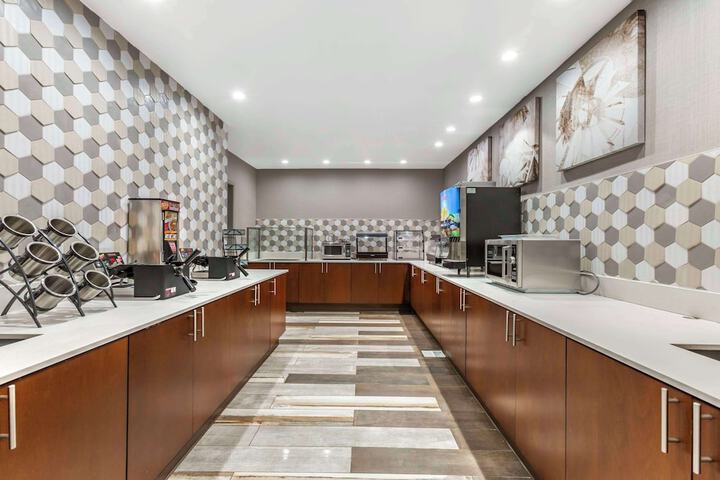 Breakfast area