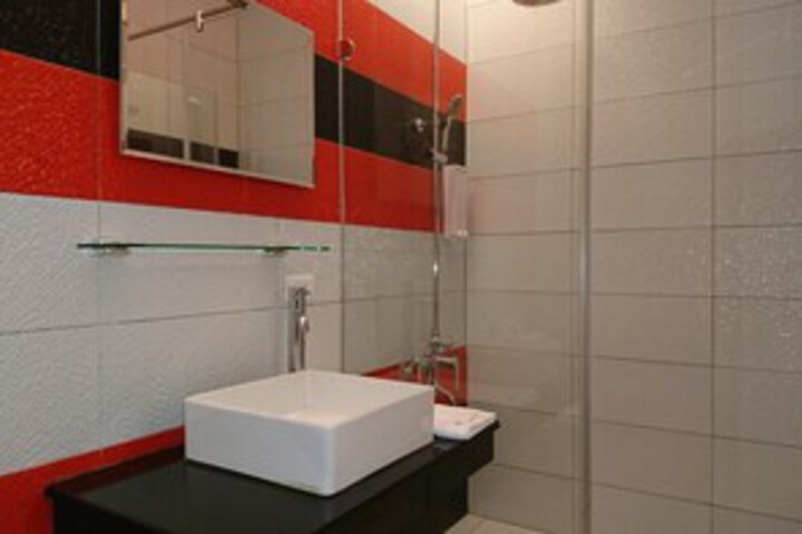Room 4 of 44