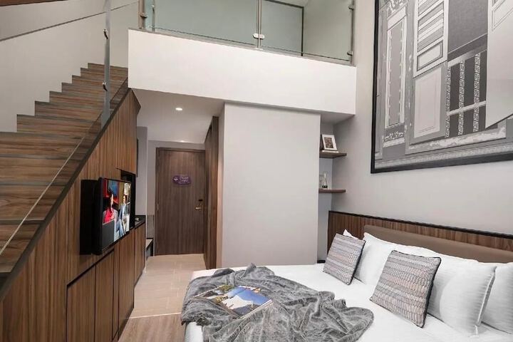 Room 30 of 51