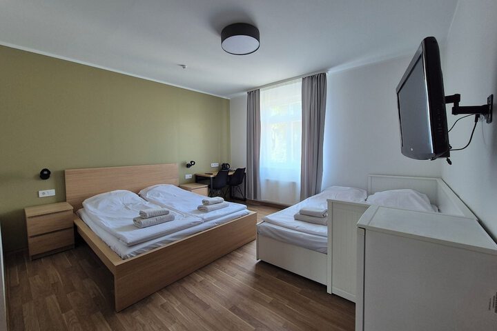 Room 7 of 60