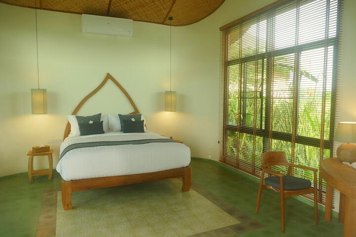 Room 12 of 39