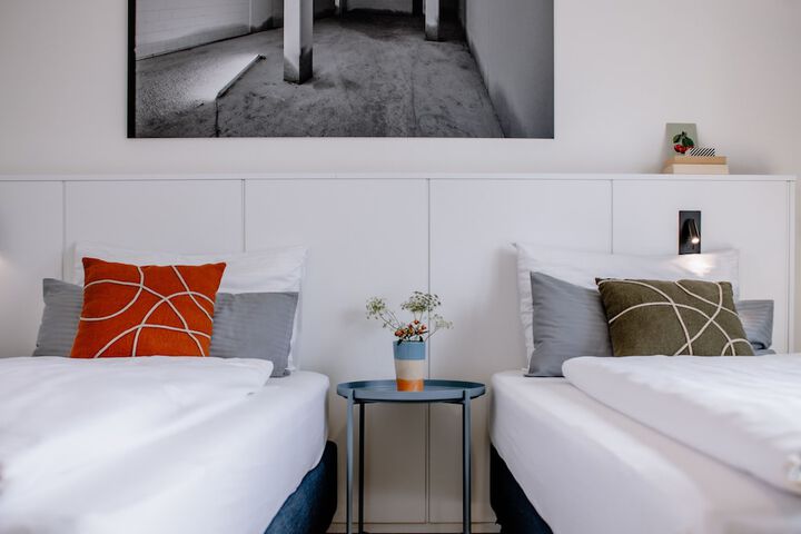 Room 15 of 96