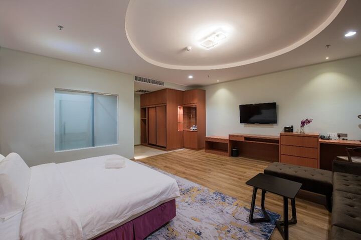 Room 8 of 44