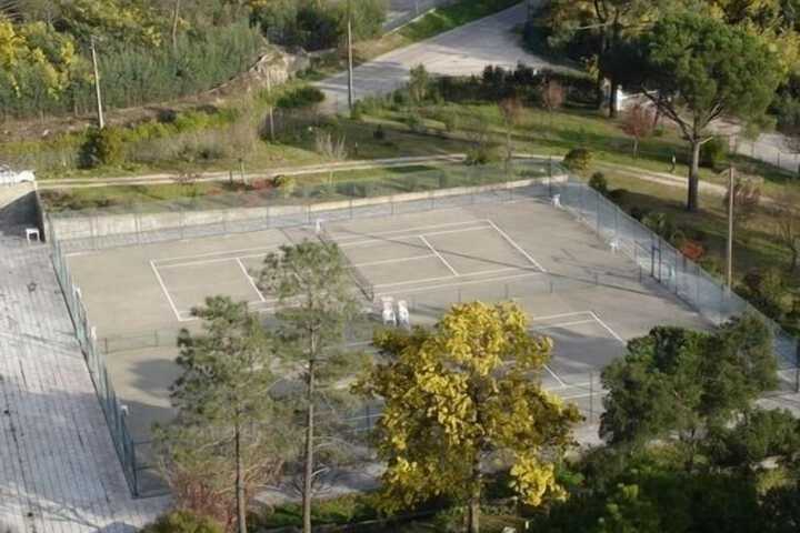 Tennis court