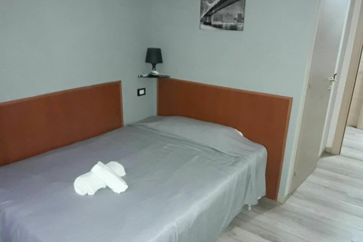 Room 20 of 29