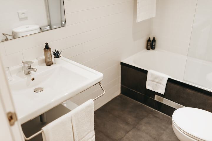 Room 25 of 42