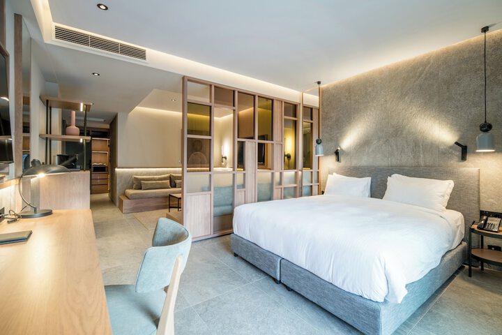 Room 19 of 332