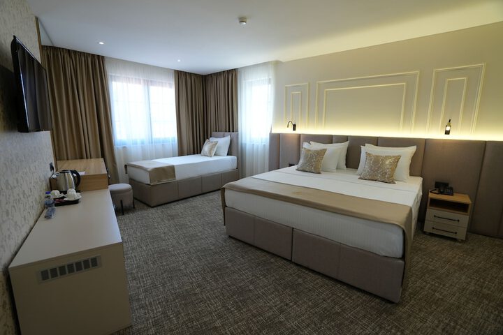 Room 8 of 51