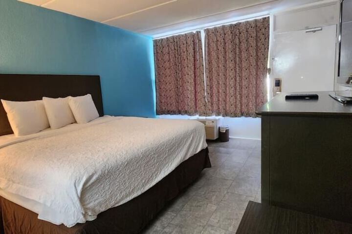Room 30 of 59